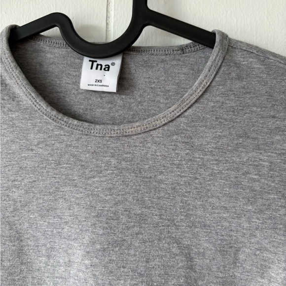 Aritzia TNA Gray Chill Malibu Cropped Longsleeve | XXS - Picture 2 of 7
